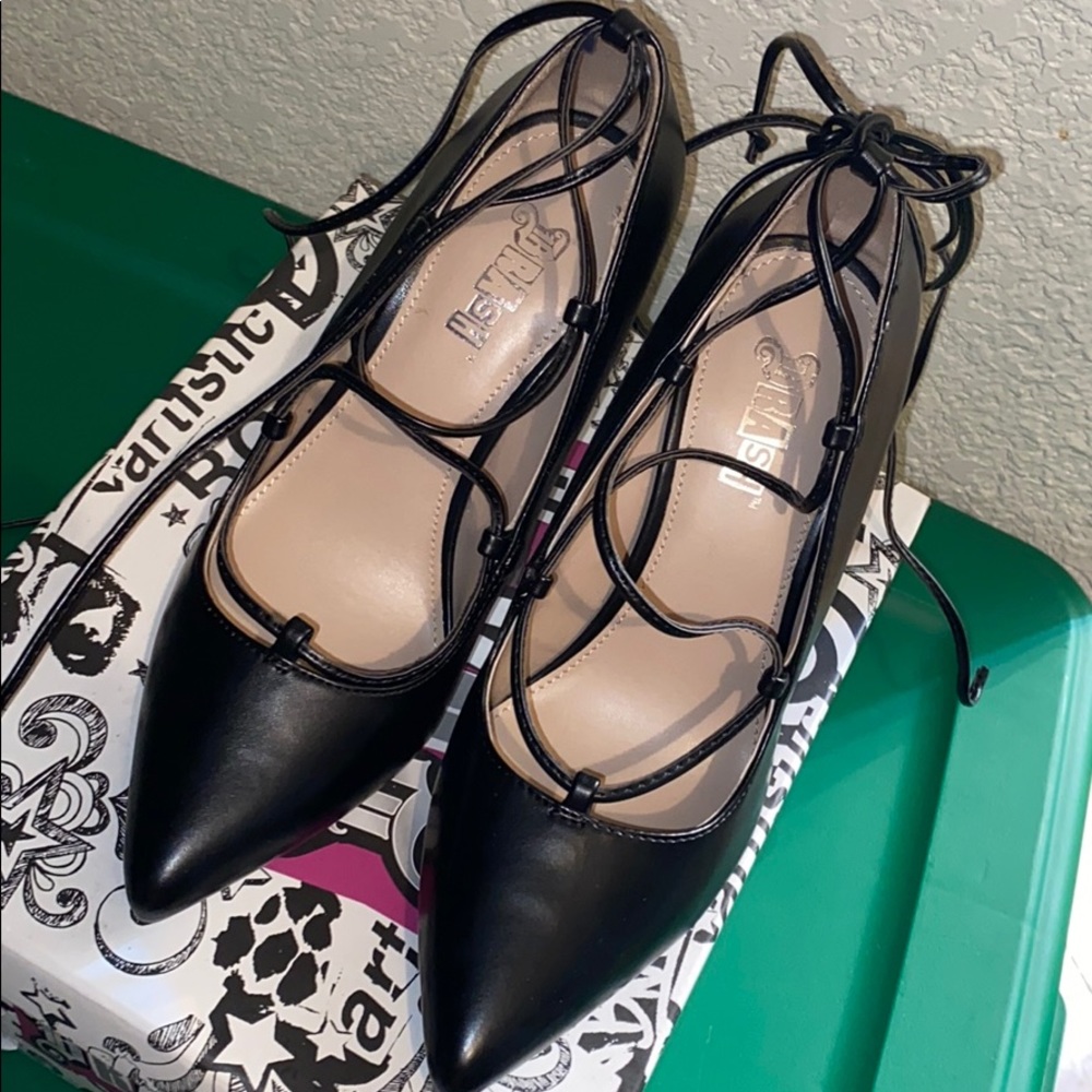 Heels - Picture 3 of 9